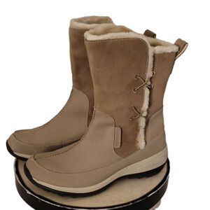 - Columbia Water resistant Winter Boots